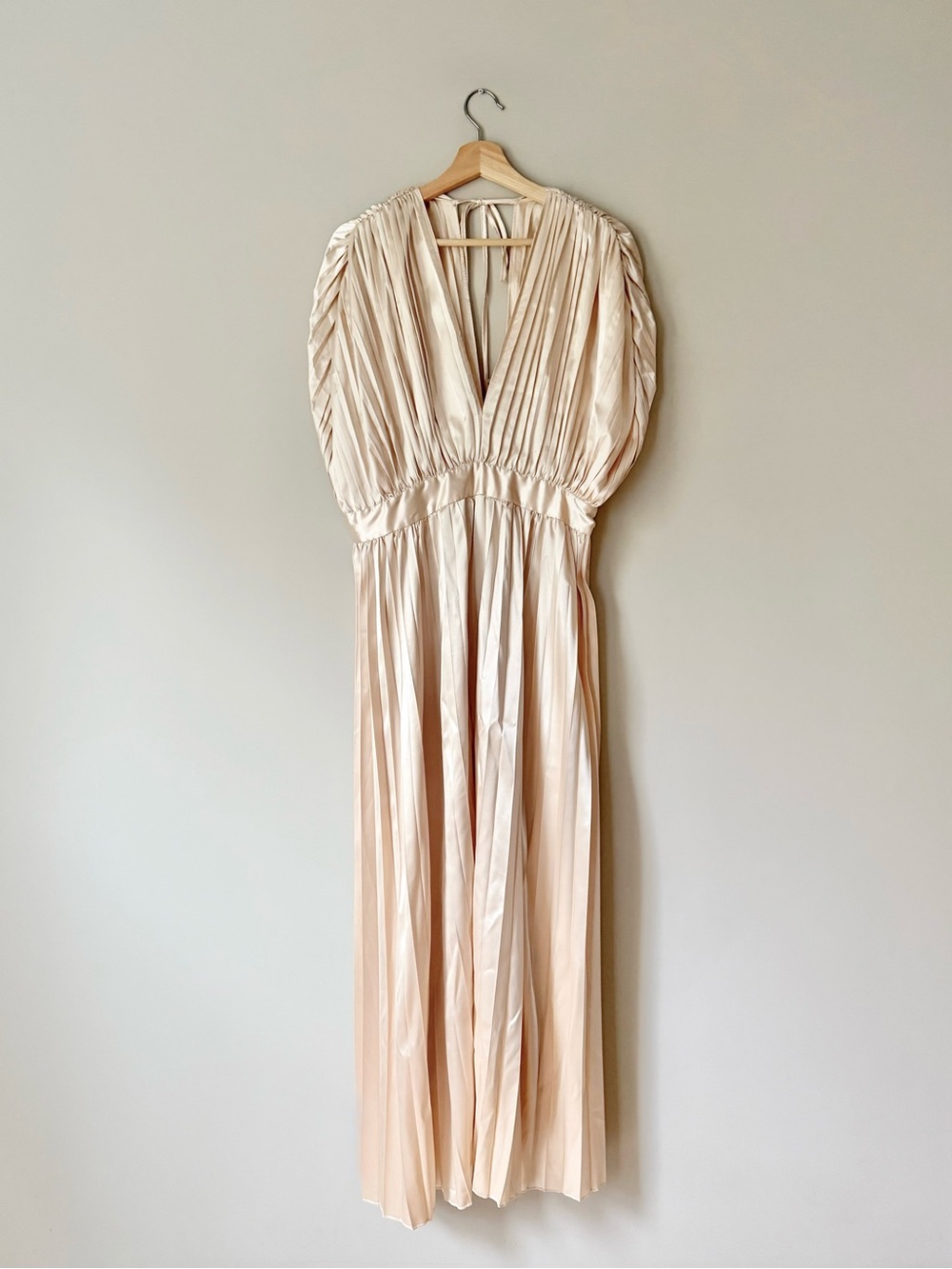 Elegant Cream Pleated V-Neck Maxi Dress